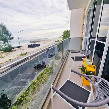 Astria Homes- Your Seaside Home Хулхумале Екстериор снимка