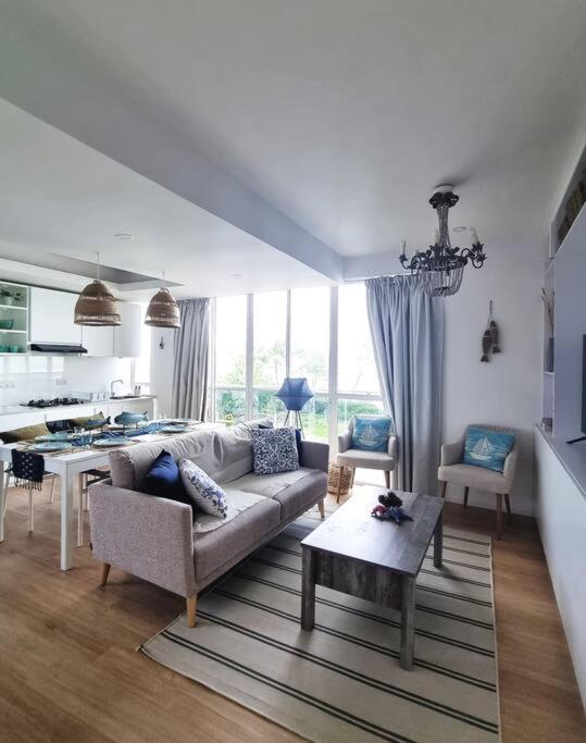 Astria Homes- Your Seaside Home Хулхумале Екстериор снимка